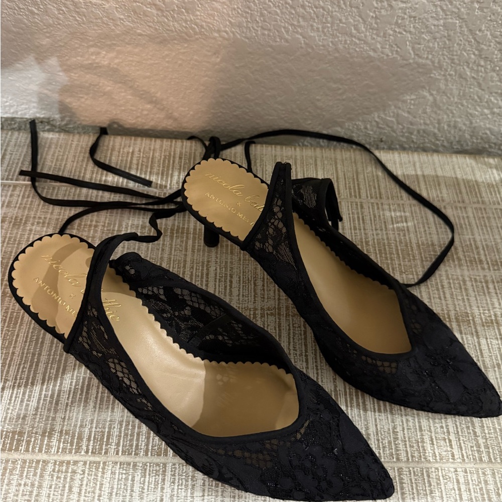 Antonio Melani lace heels